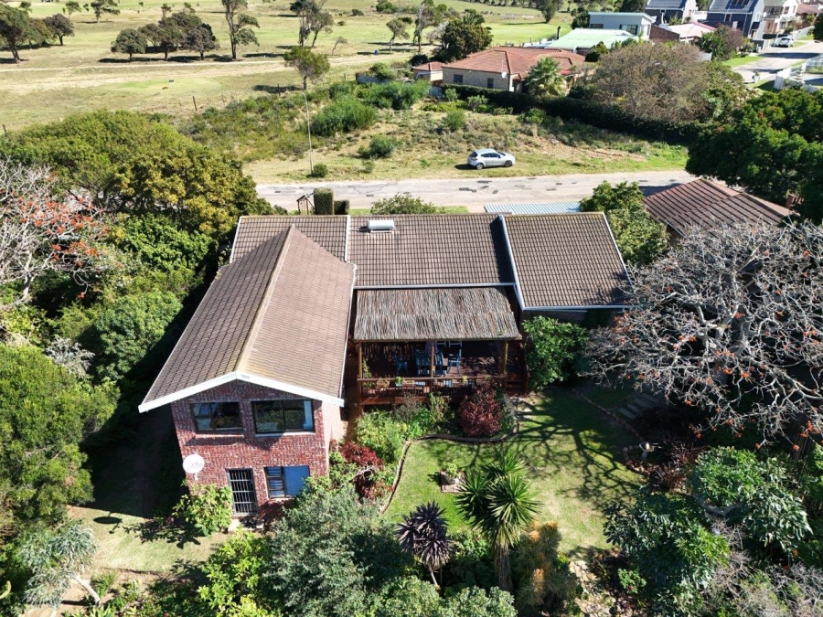 4 Bedroom Property for Sale in Noorsekloof Eastern Cape